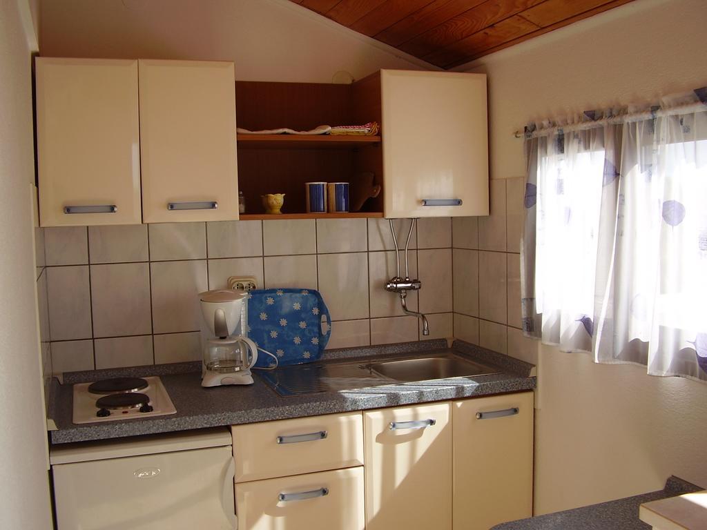 Guesthouse Apartment Bozica โบล ห้อง รูปภาพ