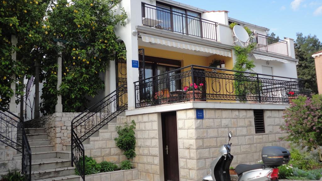 Guesthouse Apartment Bozica โบล ภายนอก รูปภาพ
