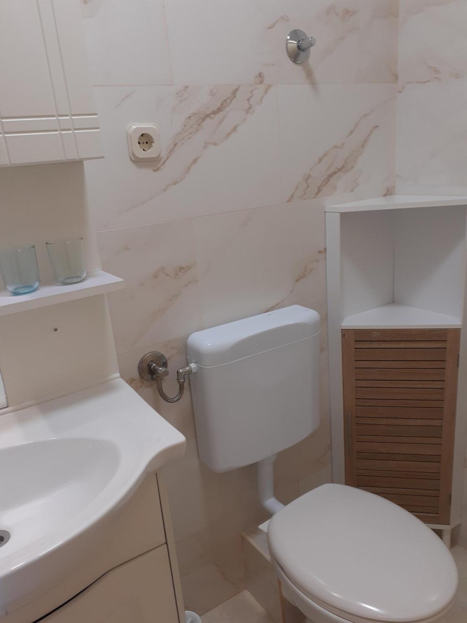 Guesthouse Apartment Bozica โบล ภายนอก รูปภาพ