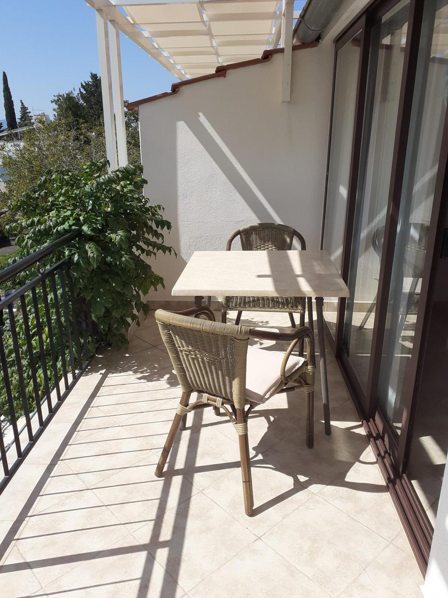 Guesthouse Apartment Bozica โบล ภายนอก รูปภาพ