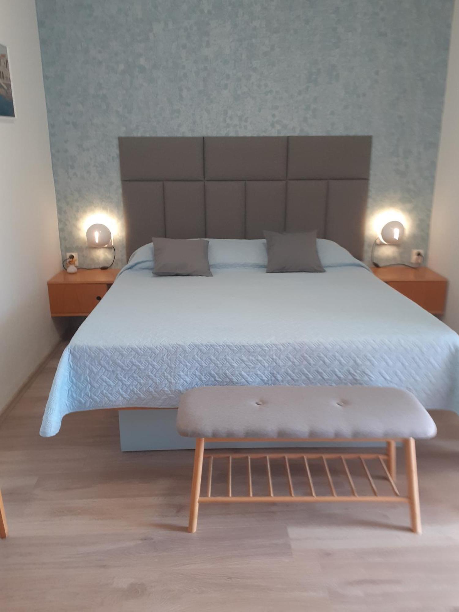 Guesthouse Apartment Bozica โบล ภายนอก รูปภาพ