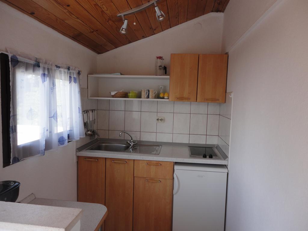 Guesthouse Apartment Bozica โบล ภายนอก รูปภาพ