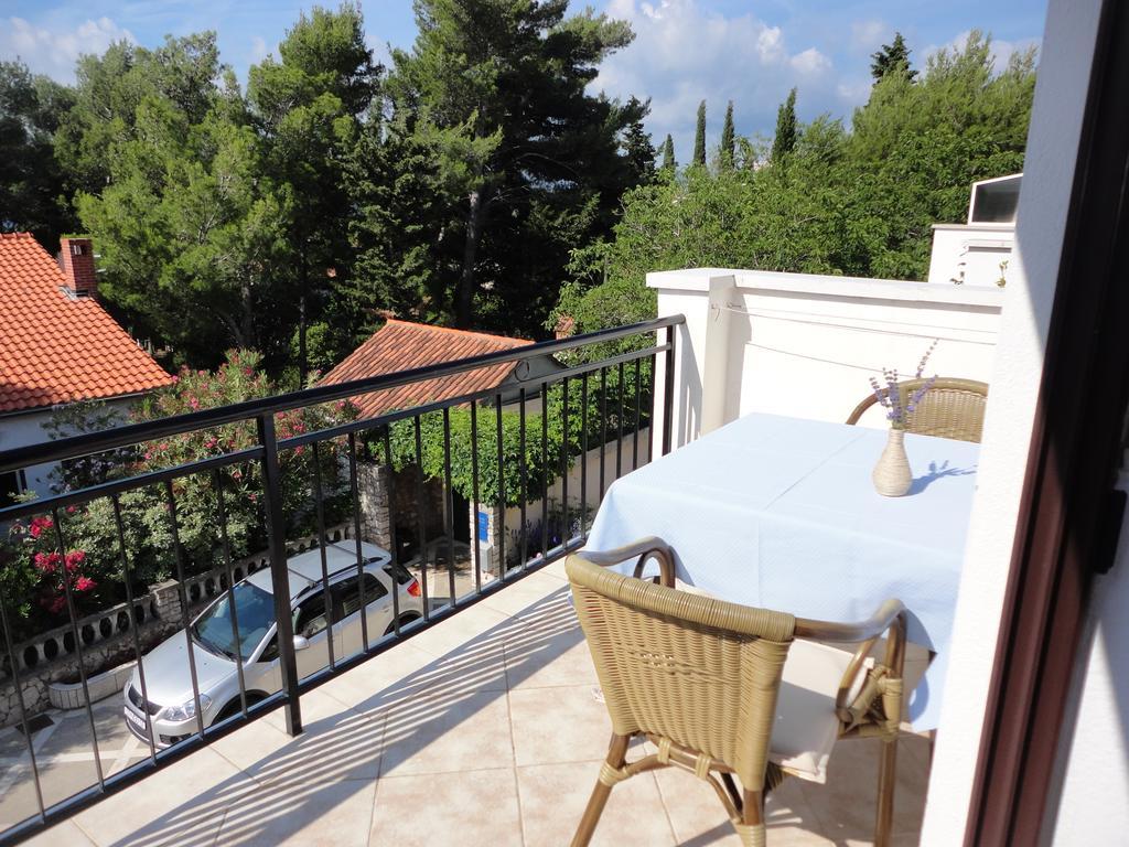 Guesthouse Apartment Bozica โบล ภายนอก รูปภาพ