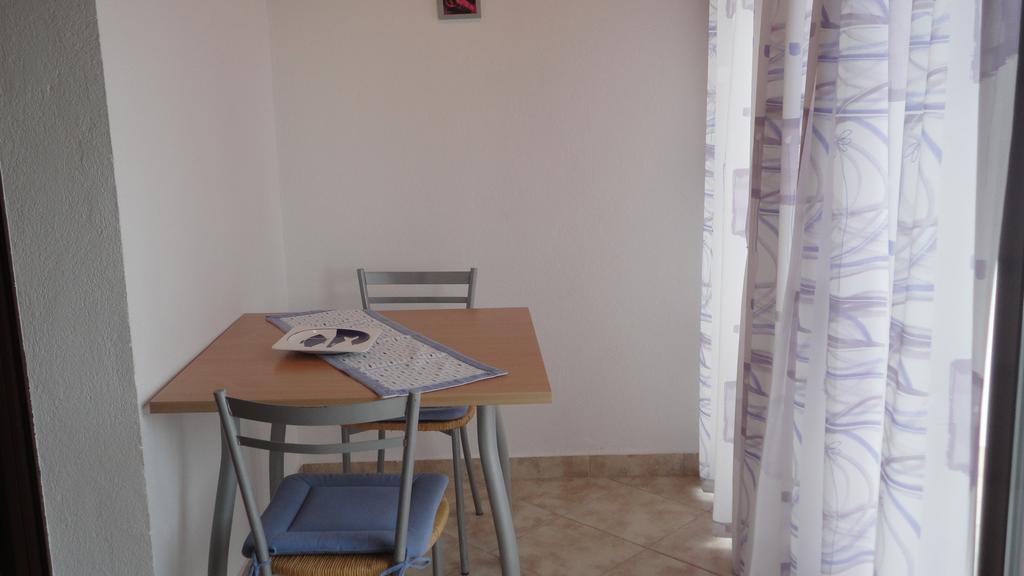 Guesthouse Apartment Bozica โบล ภายนอก รูปภาพ