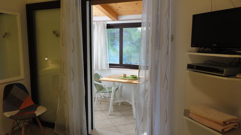 Guesthouse Apartment Bozica โบล ภายนอก รูปภาพ